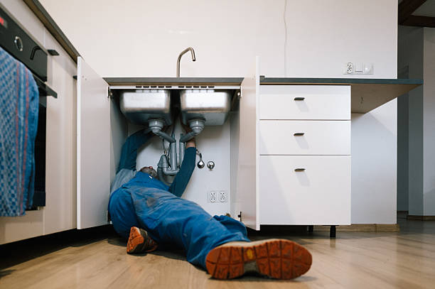 Professional Leak Detection technician working in Lizton, IN